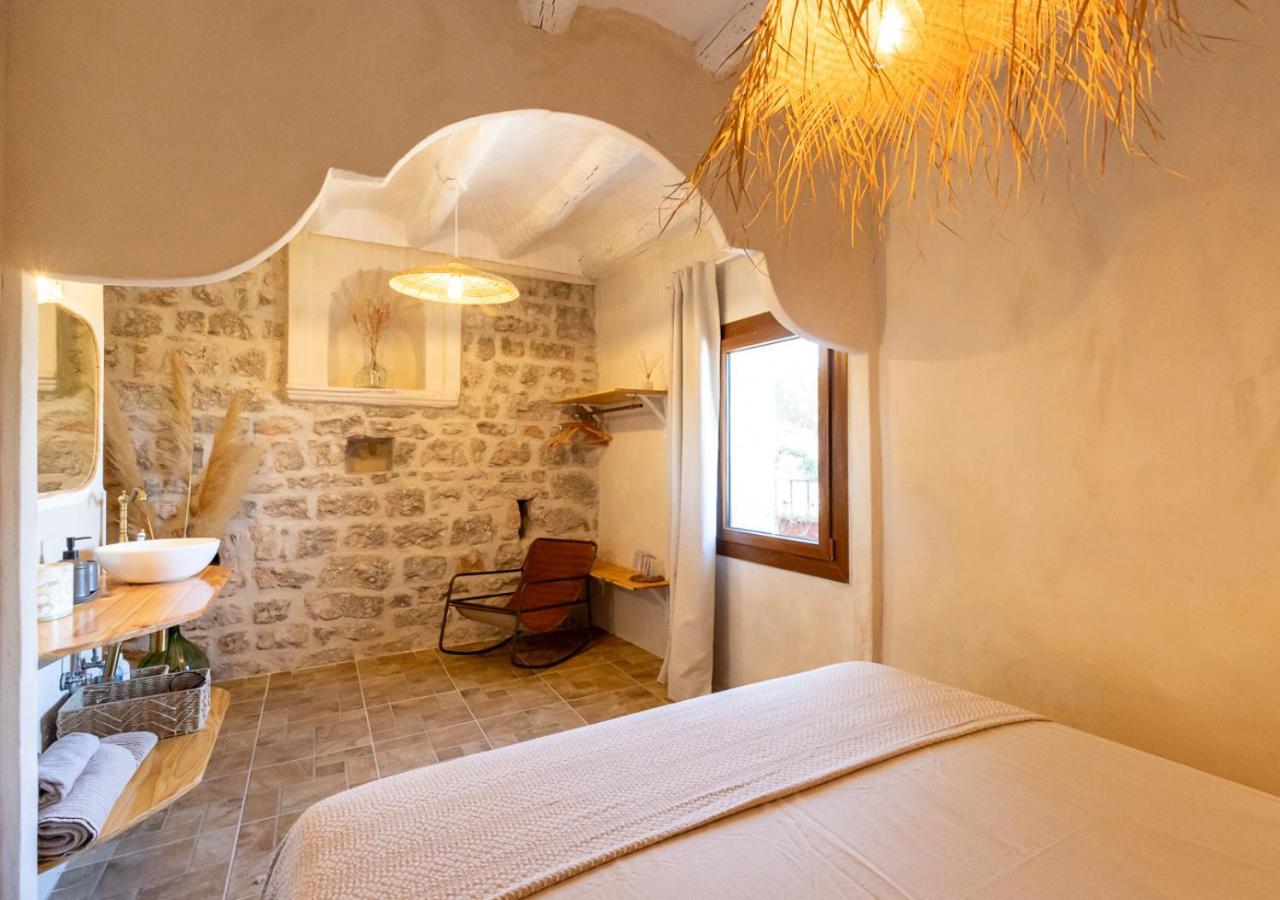 Masia Aubareda San Martín de Tous 外观 照片